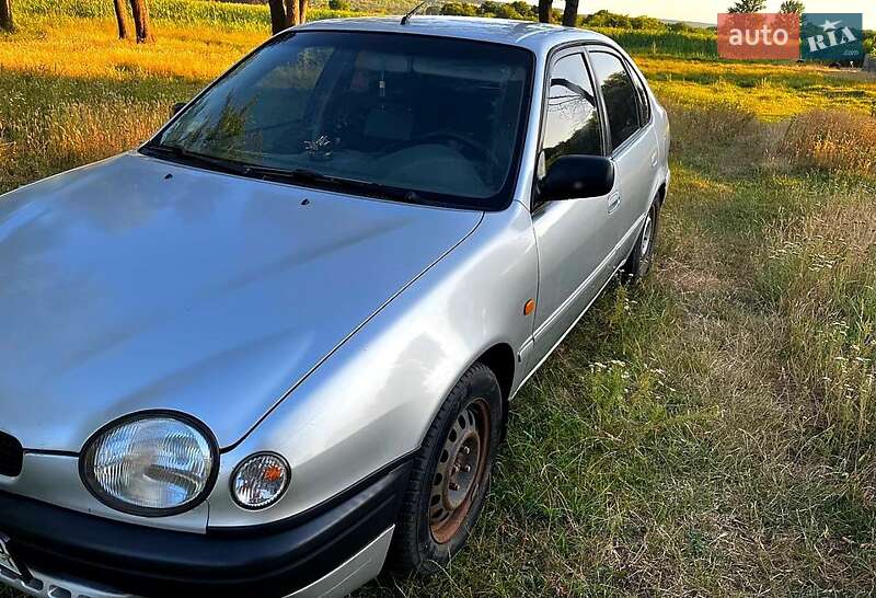 Хэтчбек Toyota Corolla 1997 в Саврани