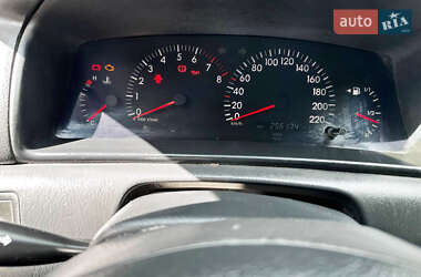 Седан Toyota Corolla 2004 в 