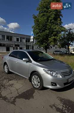Седан Toyota Corolla 2008 в Чернигове