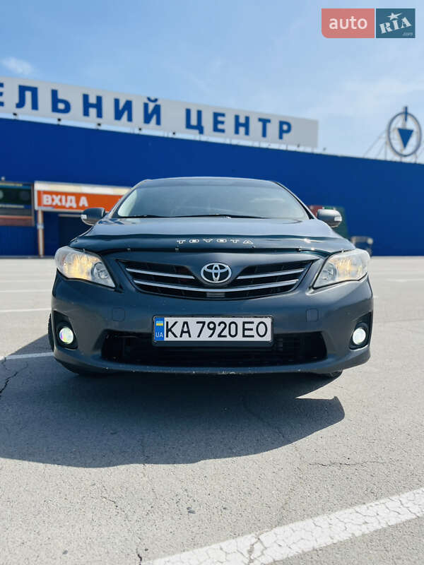 Седан Toyota Corolla 2011 в Каменец-Подольском