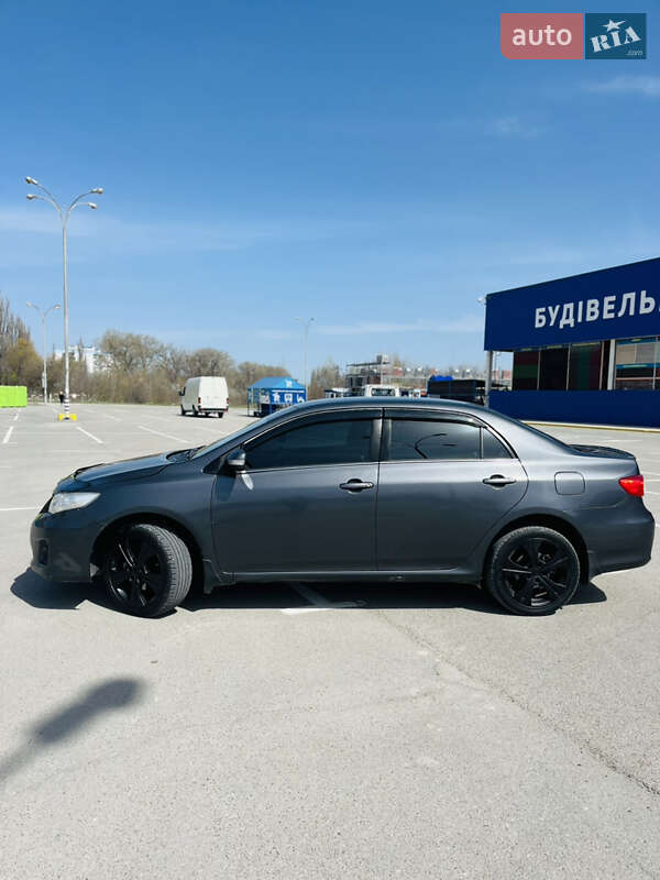 Седан Toyota Corolla 2011 в Каменец-Подольском