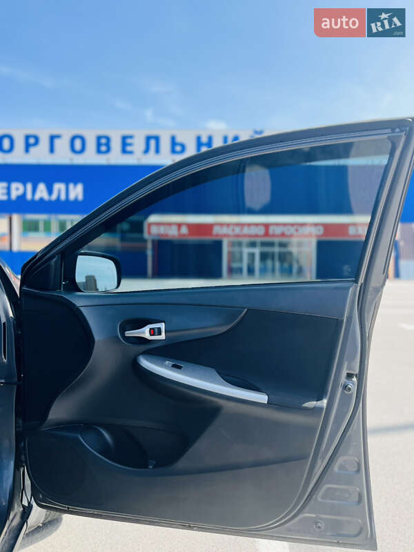 Седан Toyota Corolla 2011 в Каменец-Подольском