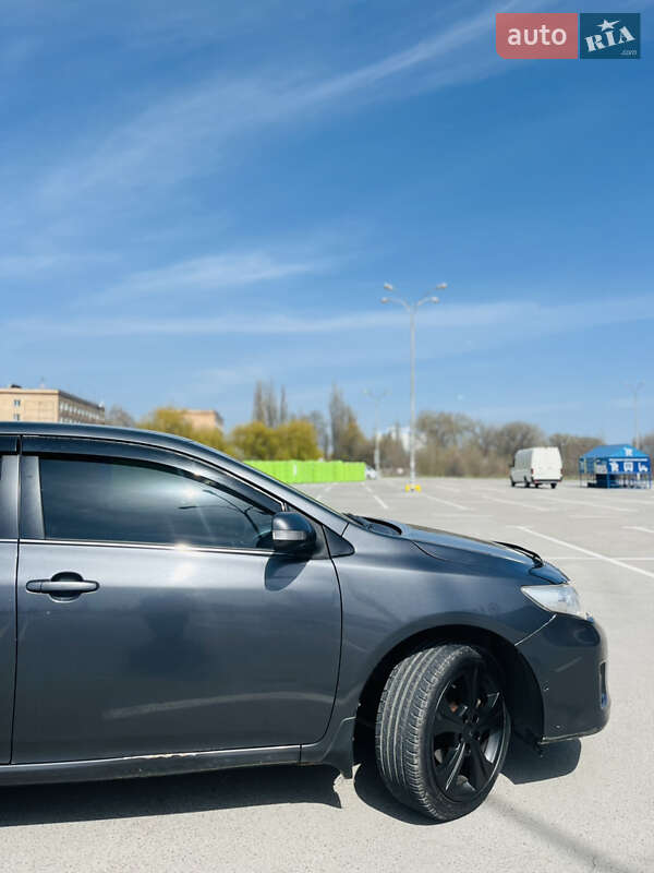 Седан Toyota Corolla 2011 в Каменец-Подольском