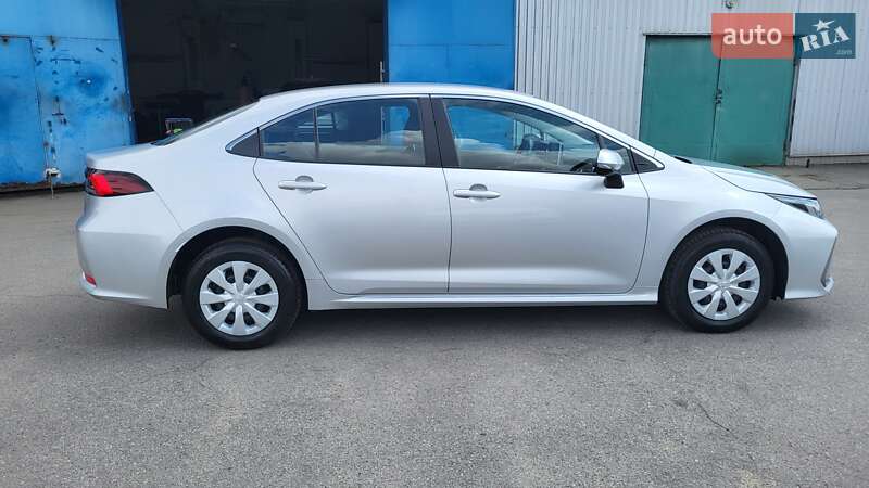 Седан Toyota Corolla 2021 в Киеве
