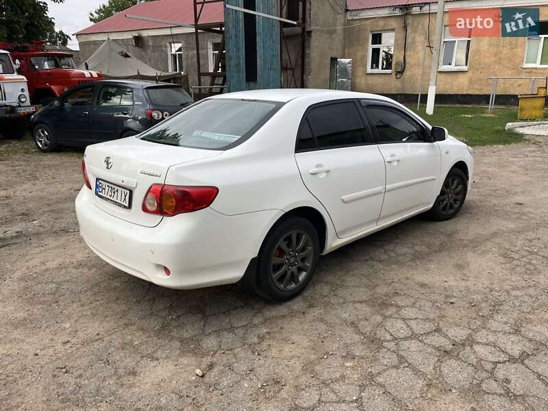 Седан Toyota Corolla 2008 в Любашевке