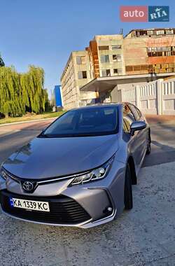 Седан Toyota Corolla 2021 в 