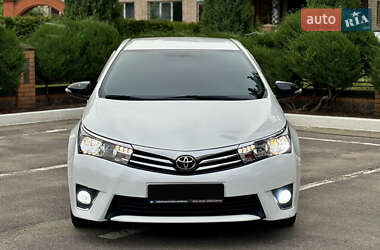 Седан Toyota Corolla 2014 в Лебедине
