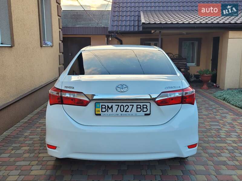 Седан Toyota Corolla 2014 в Миргороде