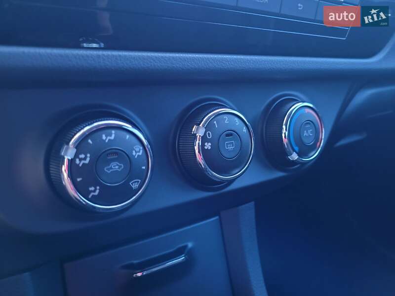 Седан Toyota Corolla 2014 в Миргороде