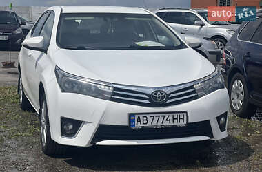 Седан Toyota Corolla 2013 в Виннице