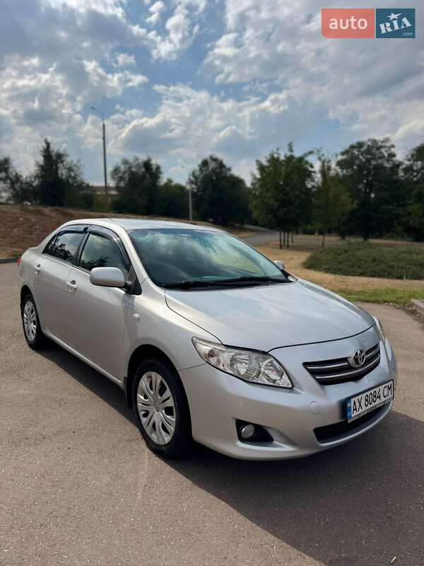 Седан Toyota Corolla 2007 в Кривом Роге