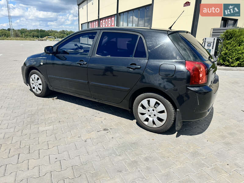 Хэтчбек Toyota Corolla 2004 в Виннице