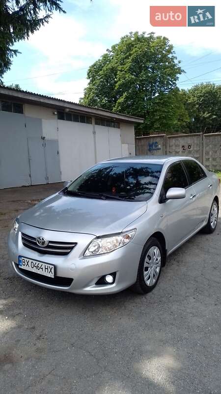 Седан Toyota Corolla 2008 в Хмельницькому
