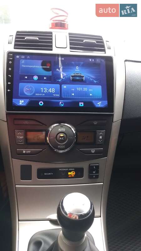 Седан Toyota Corolla 2008 в Хмельницькому