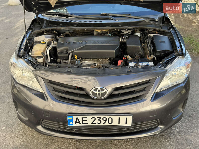 Седан Toyota Corolla 2010 в Дніпрі