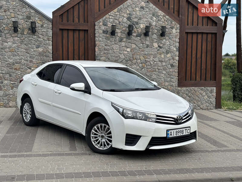 Toyota Corolla 2015