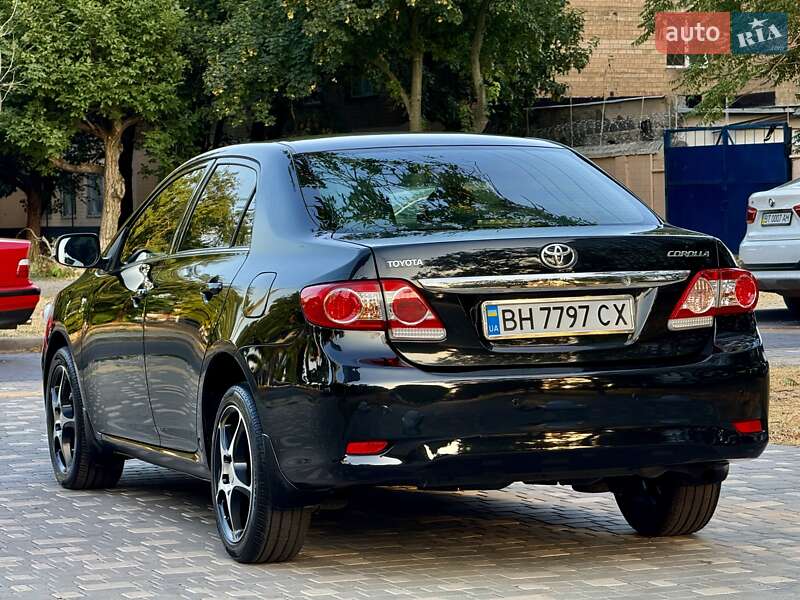 Седан Toyota Corolla 2013 в Одессе