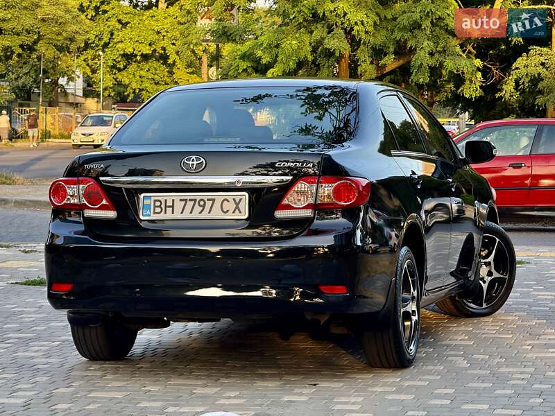 Седан Toyota Corolla 2013 в Одессе