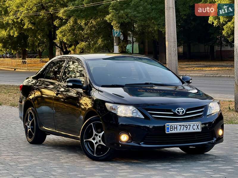 Седан Toyota Corolla 2013 в Одессе