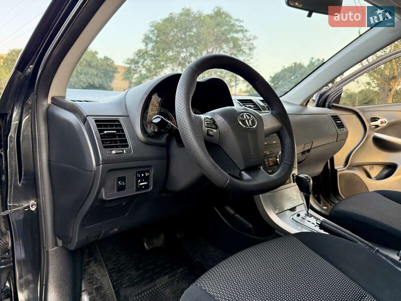 Седан Toyota Corolla 2013 в Одессе