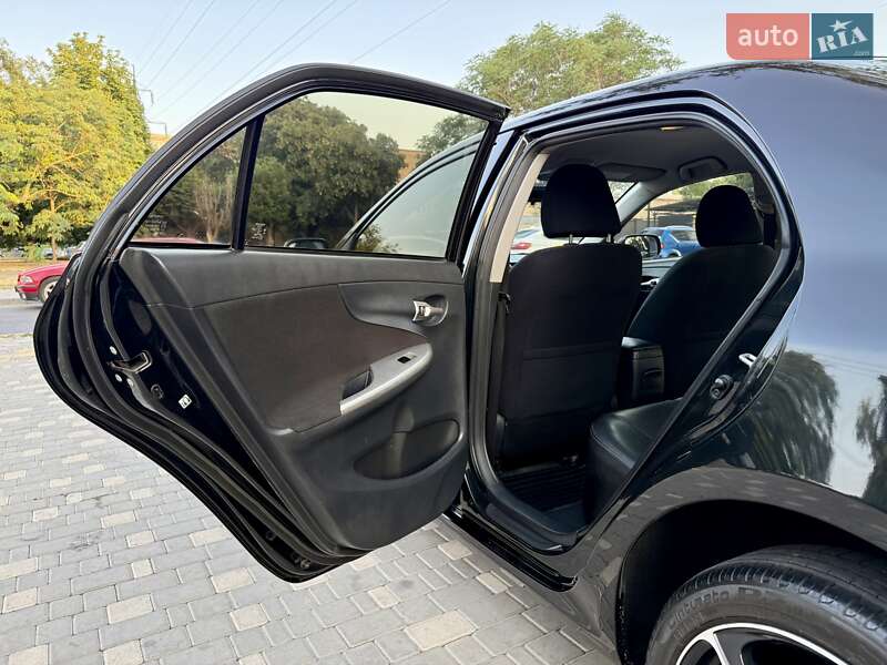 Седан Toyota Corolla 2013 в Одессе