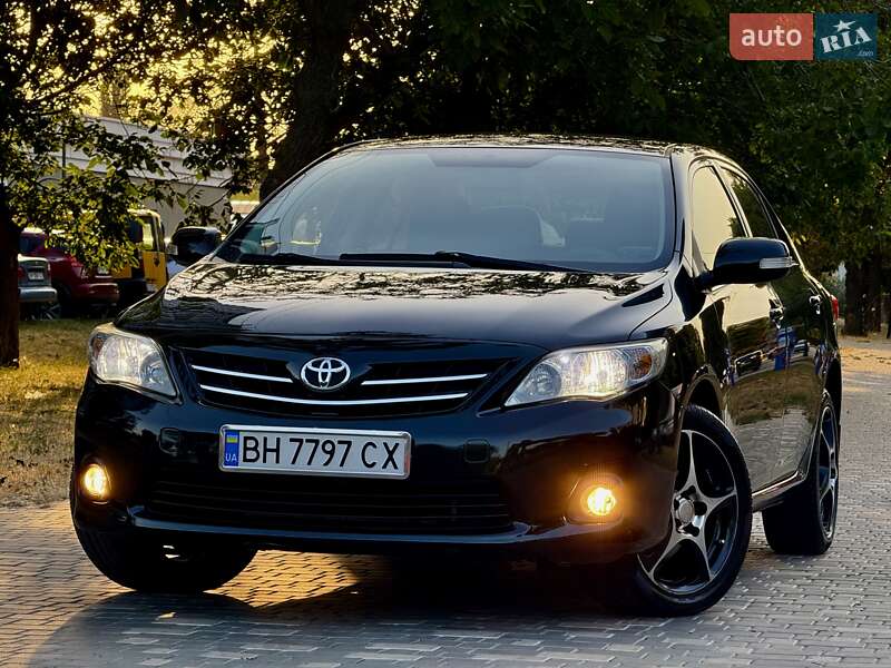 Седан Toyota Corolla 2013 в Одессе