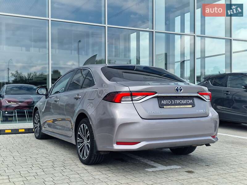 Седан Toyota Corolla 2019 в Рівному
