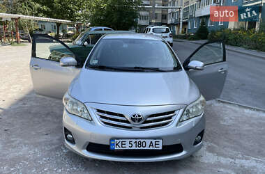 Седан Toyota Corolla 2011 в Днепре