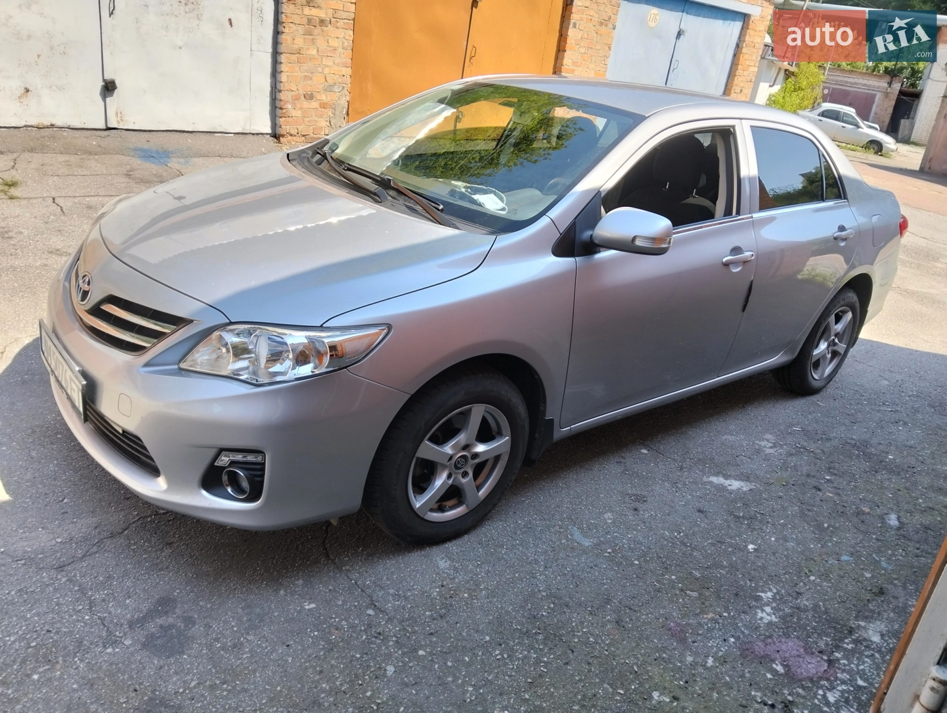 2010 Toyota Corolla - мініатюра 2