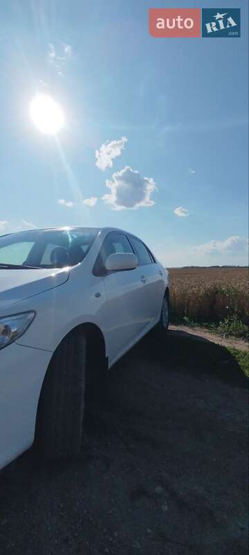 Седан Toyota Corolla 2008 в Тернополі