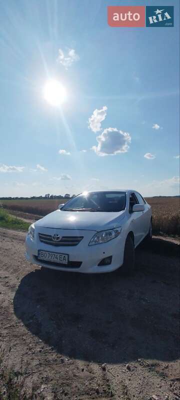 Седан Toyota Corolla 2008 в Тернополі