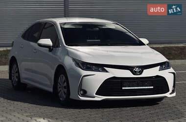 Седан Toyota Corolla 2020 в Яремче