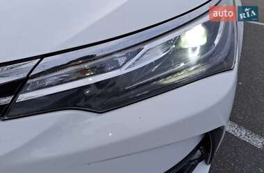 Седан Toyota Corolla 2016 в 