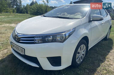 Седан Toyota Corolla 2013 в Охтирці