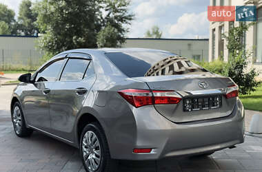 Седан Toyota Corolla 2014 в 