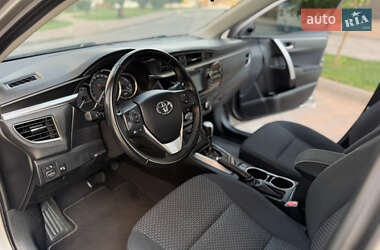 Седан Toyota Corolla 2014 в 
