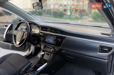 Седан Toyota Corolla 2014 в 