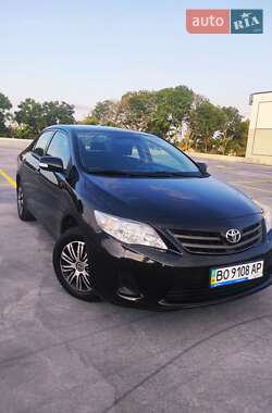 Седан Toyota Corolla 2010 в Тернополе