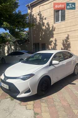 Седан Toyota Corolla 2018 в 