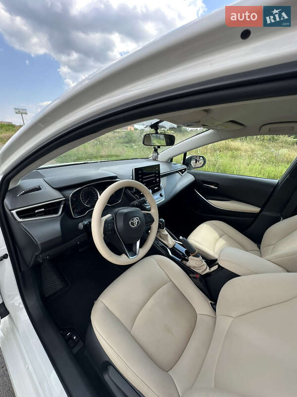 Седан Toyota Corolla 2019 в Умани