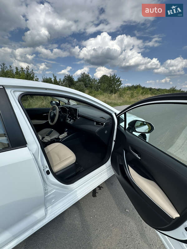 Седан Toyota Corolla 2019 в Умани