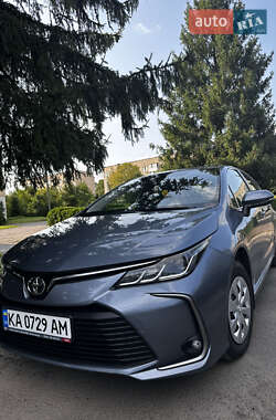 Седан Toyota Corolla 2021 в Киеве