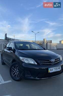 Седан Toyota Corolla 2012 в Києві