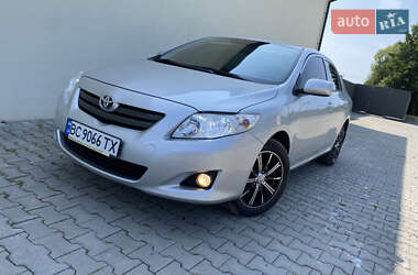 Седан Toyota Corolla 2008 в Львове