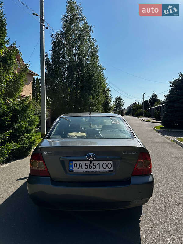 Седан Toyota Corolla 2006 в Киеве