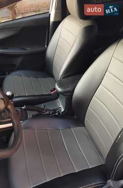 Седан Toyota Corolla 2012 в 
