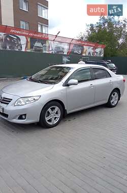 Седан Toyota Corolla 2008 в Полонному
