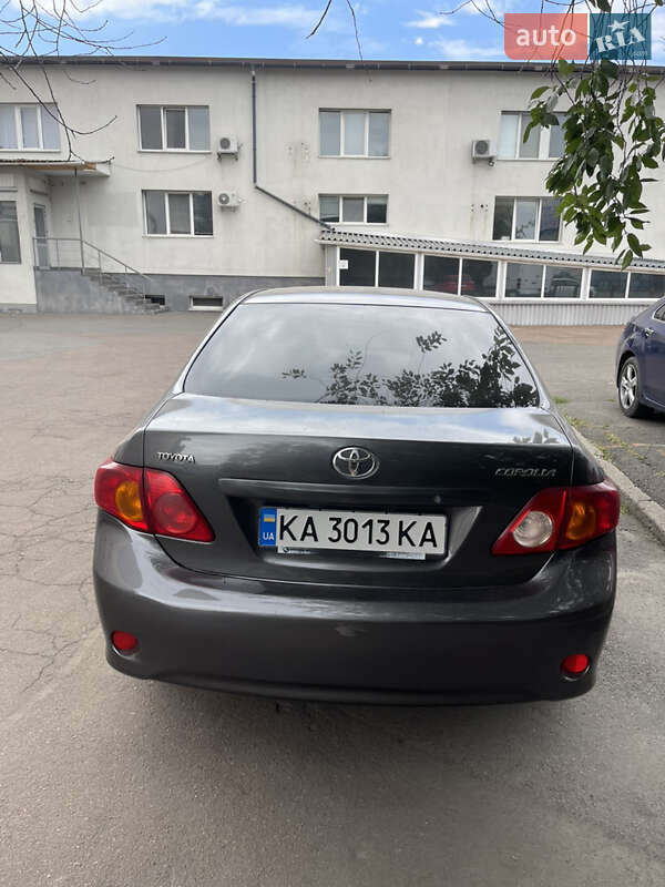 Седан Toyota Corolla 2007 в Киеве