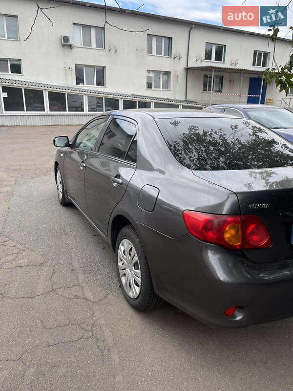 Седан Toyota Corolla 2007 в Киеве