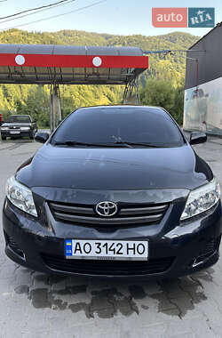 Седан Toyota Corolla 2009 в Рахове